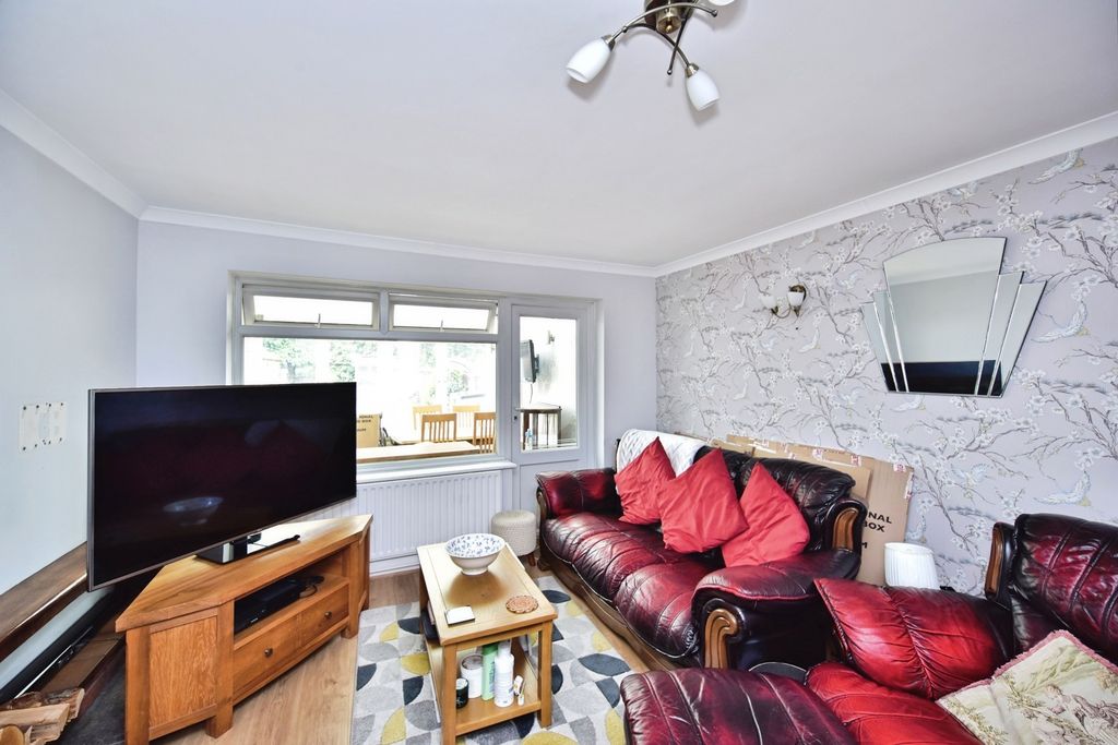 Property photo 3 of 19 Pbox-Img.Jpg
