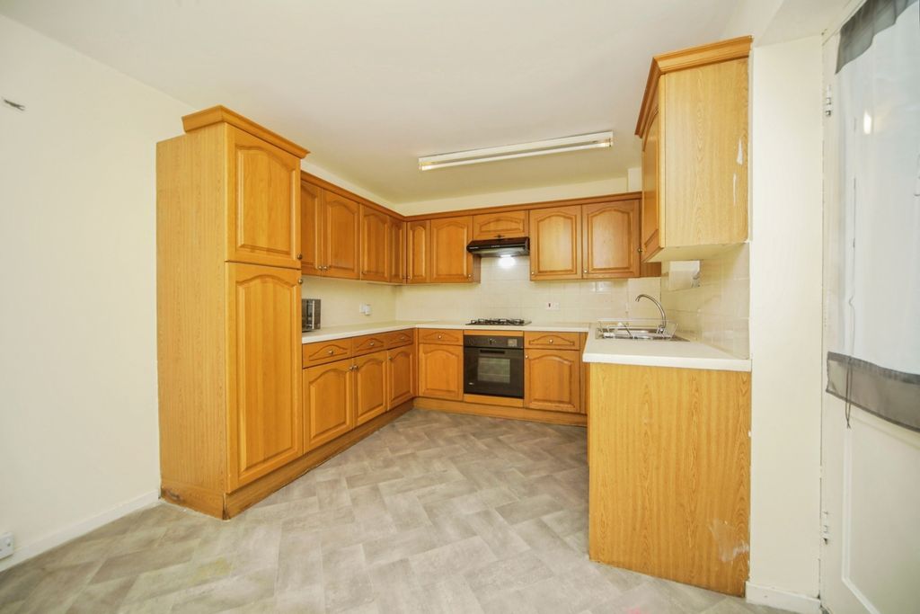 Property photo 2 of 12 Photo