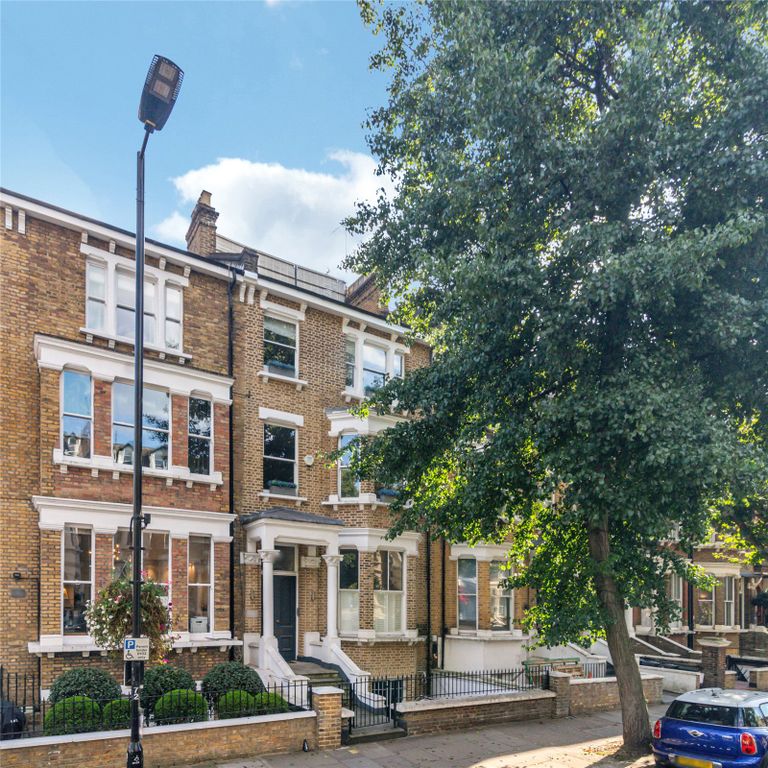 Property photo 2 of 16 Picture No. 24