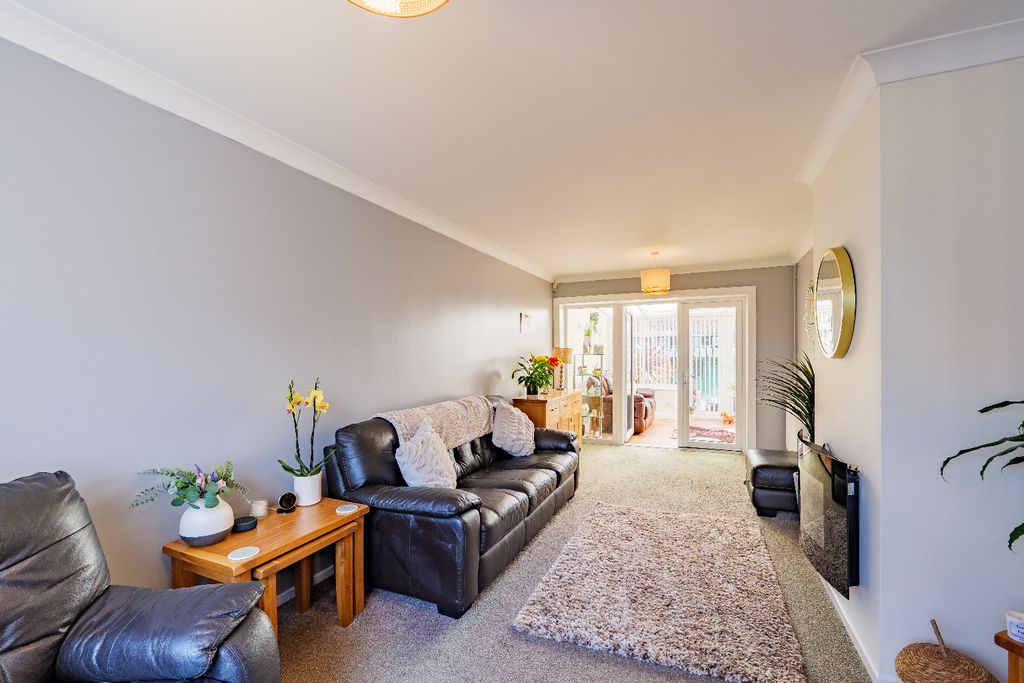 Property photo 3 of 24 4984695