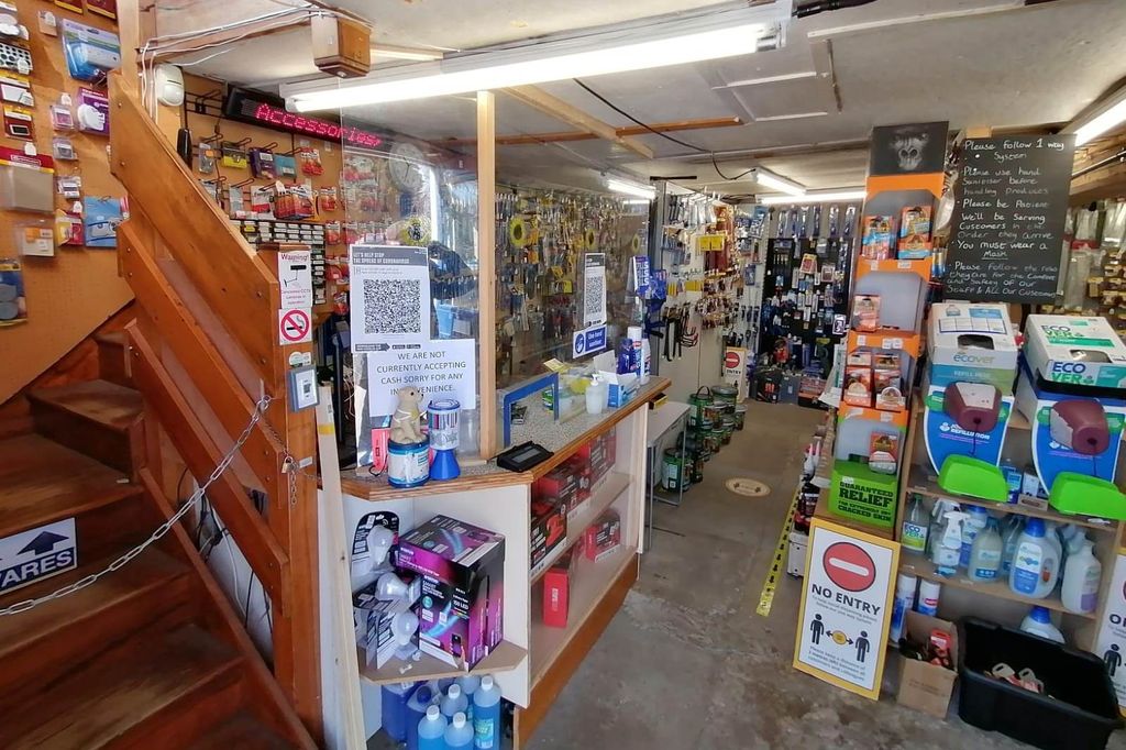 Property photo 3 of 7