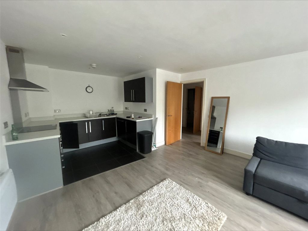 Property photo 3 of 10 Picture No. 05