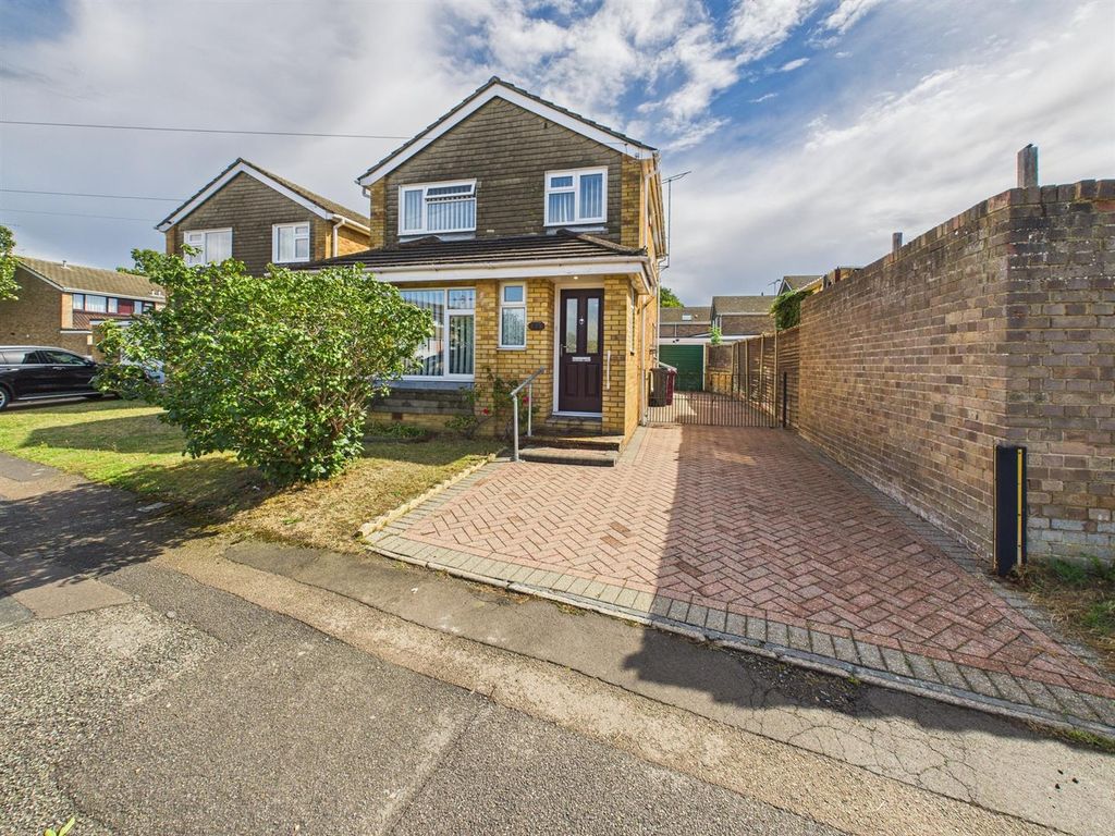 Property photo 1 of 14 Cam05510G0-Pr0062-Still016.Jpg
