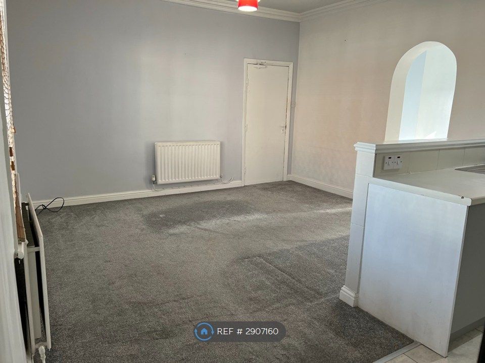 Property photo 1 of 8 Lounge