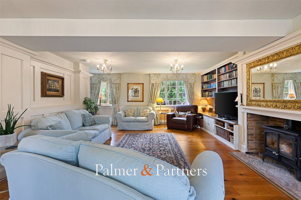 Property photo 3 of 35 Picture No. 23