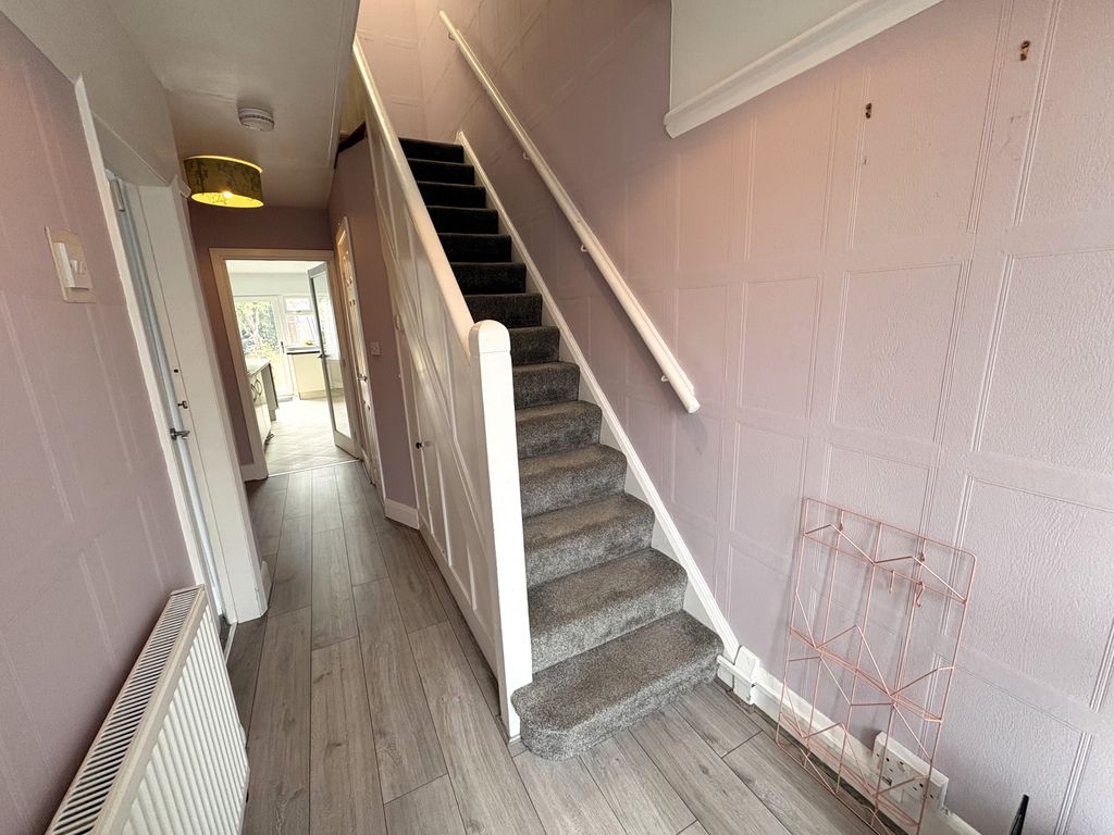 Property photo 2 of 15 Entrance Hall