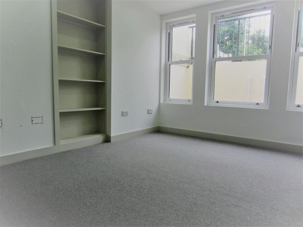 Property photo 3 of 6 Bedroom 1