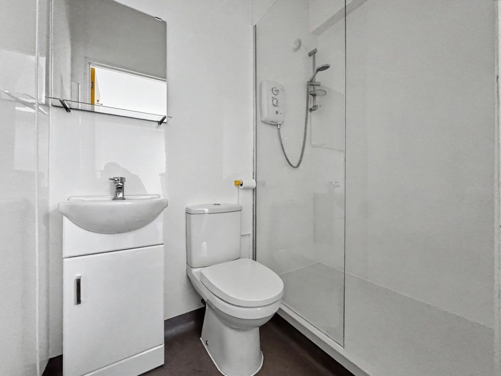 Property photo 1 of 4 Bright, Modern Bathroom With A Walk-In Shower, Con...