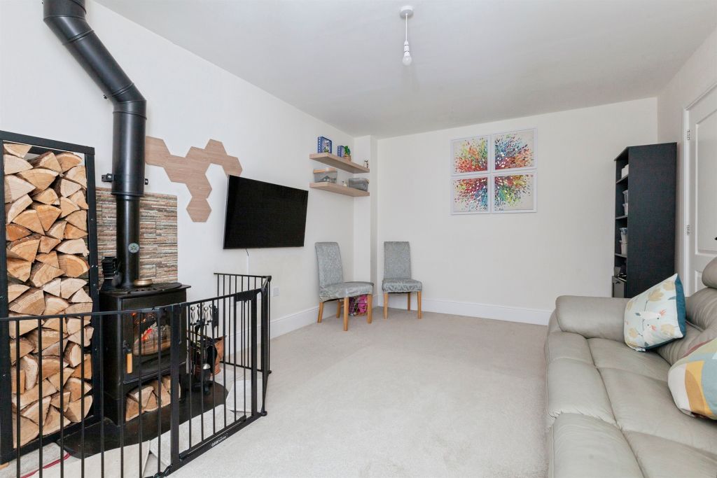 Property photo 3 of 20