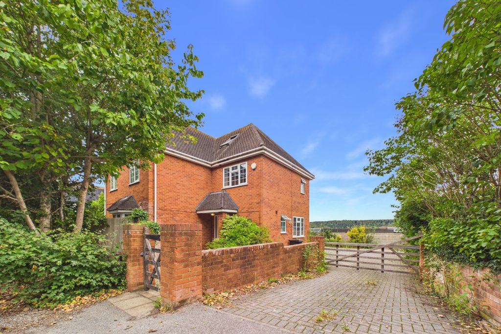 Property photo 1 of 15 Picture No. 17
