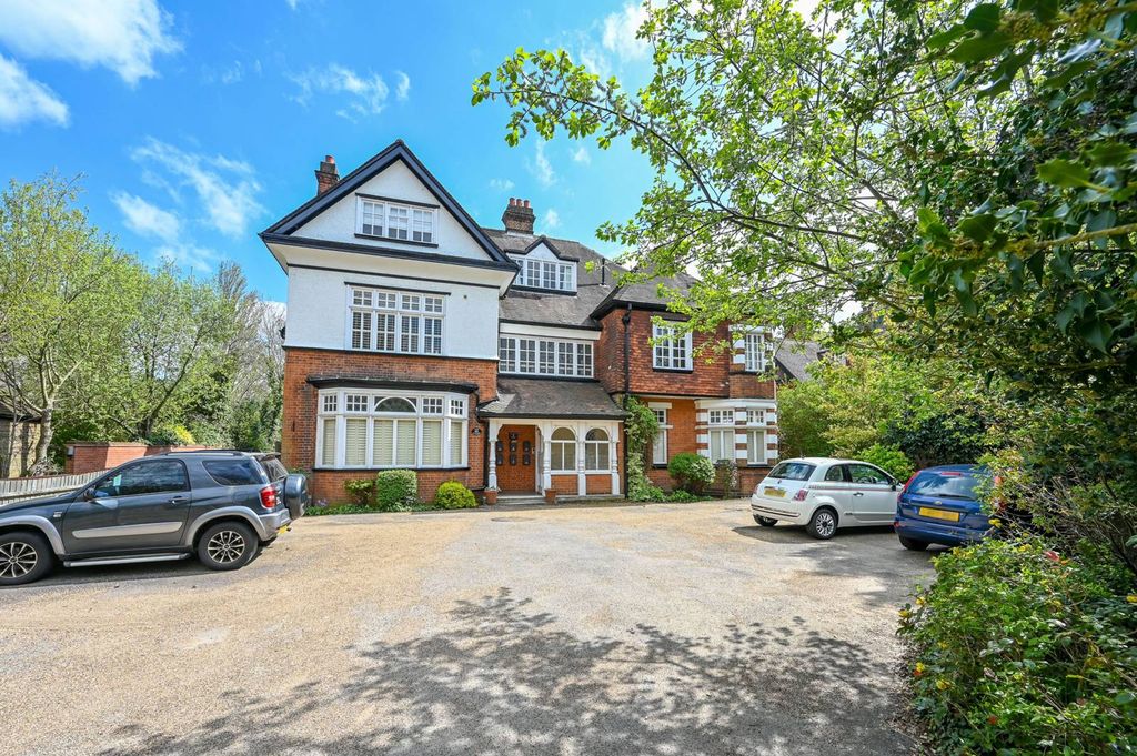 Property photo 2 of 18
