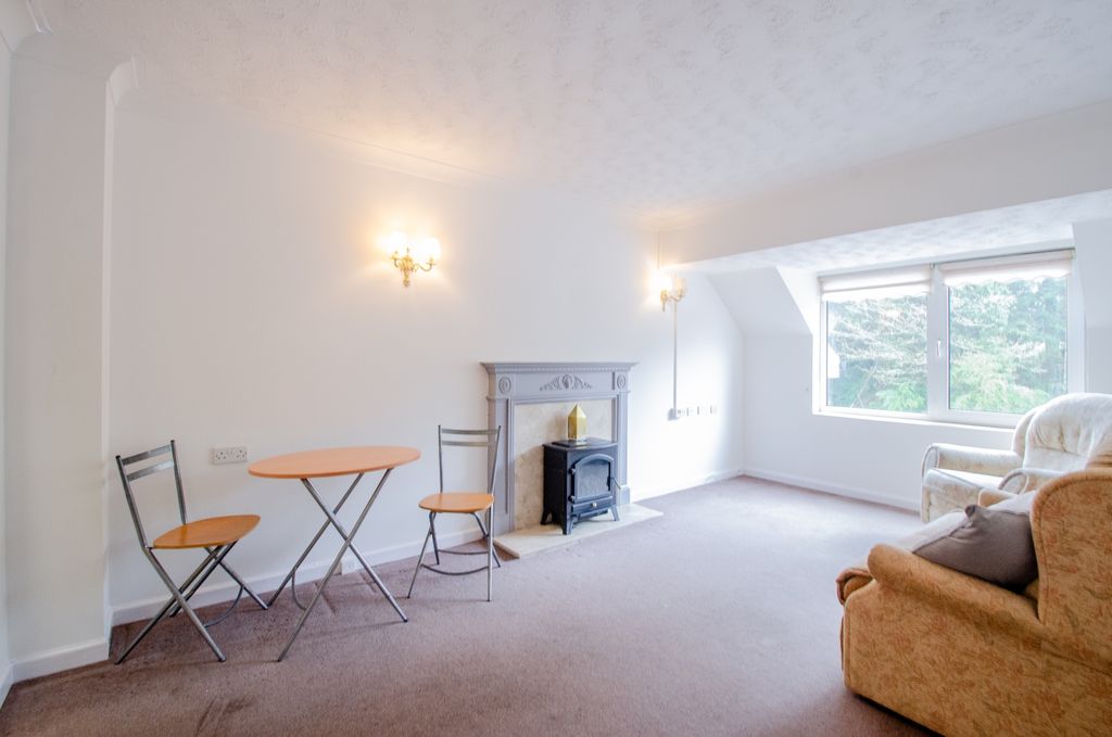 Property photo 2 of 6 23 Burnards Court Tps 01208 74182-04