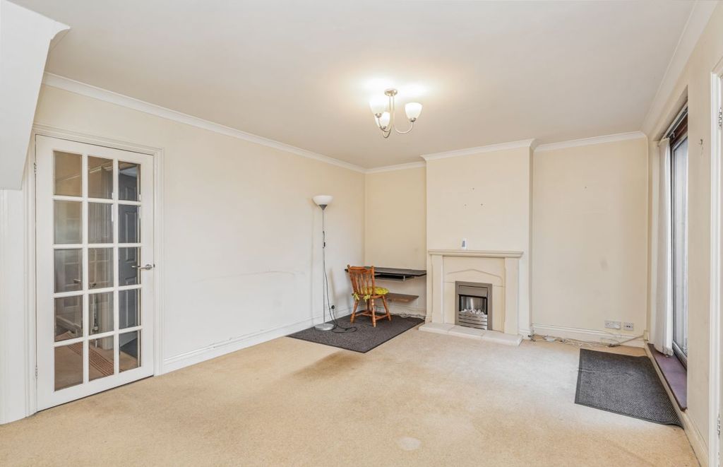 Property photo 3 of 6