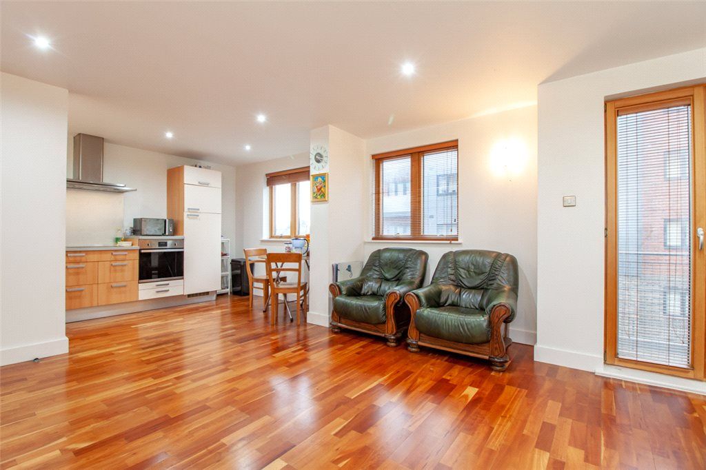 Property photo 3 of 6 Living Room