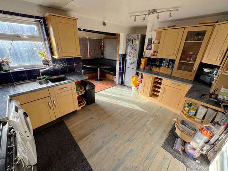 Property photo 2 of 19