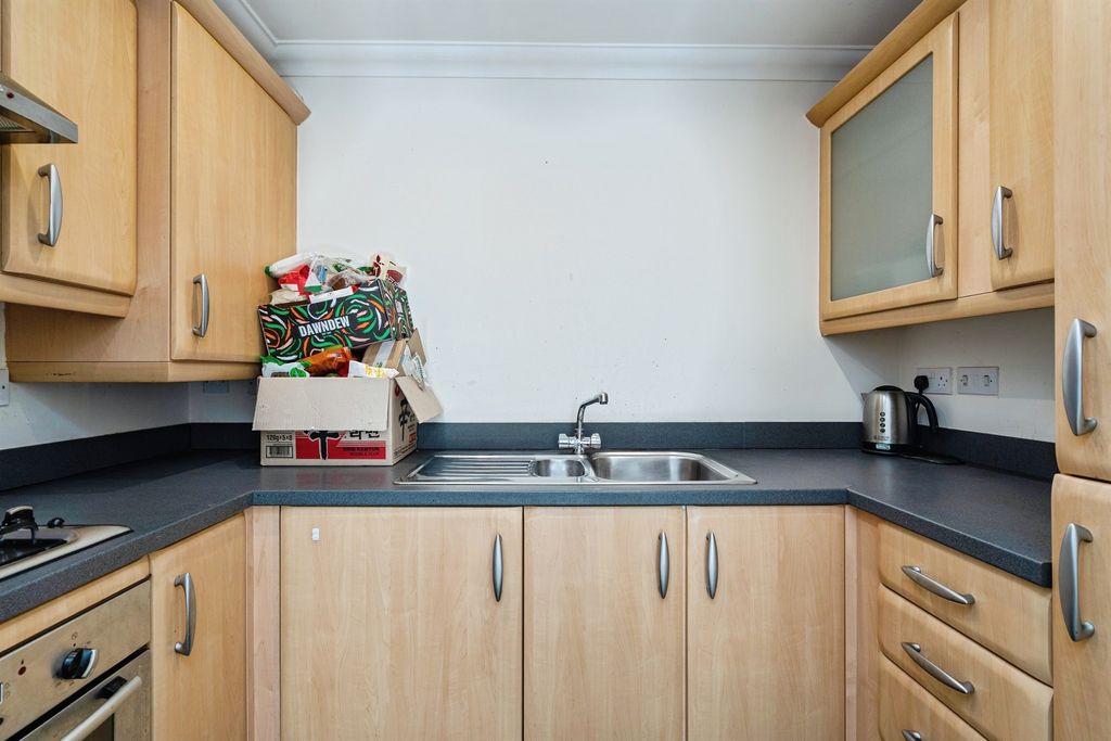 Property photo 2 of 13