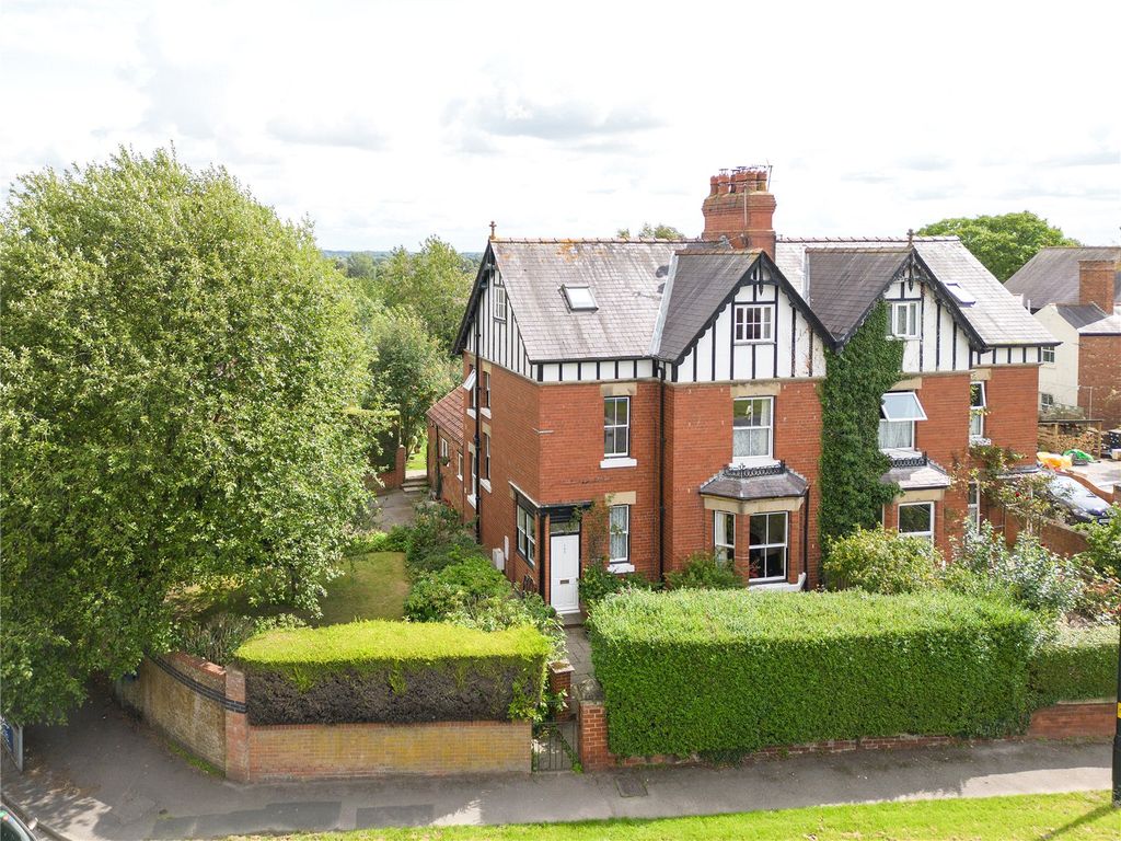 Property photo 1 of 19 Harrogate Road