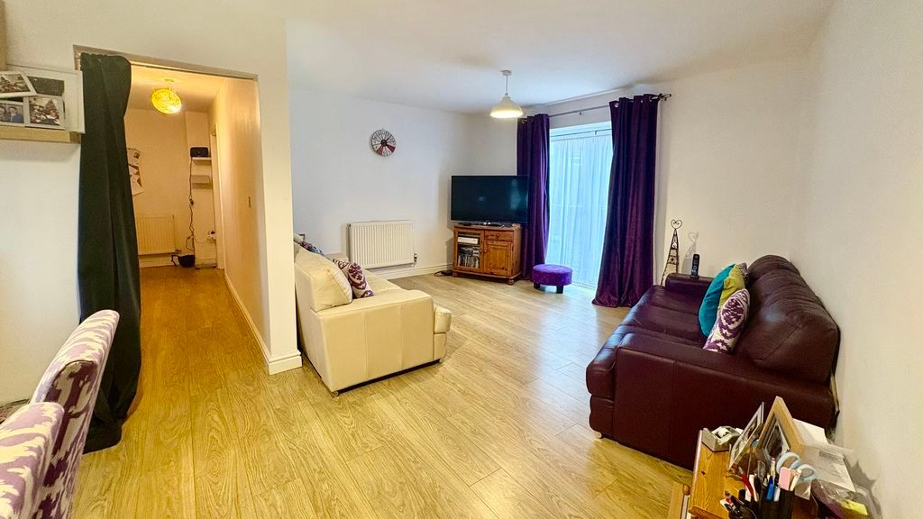 Property photo 2 of 16 Photo 11