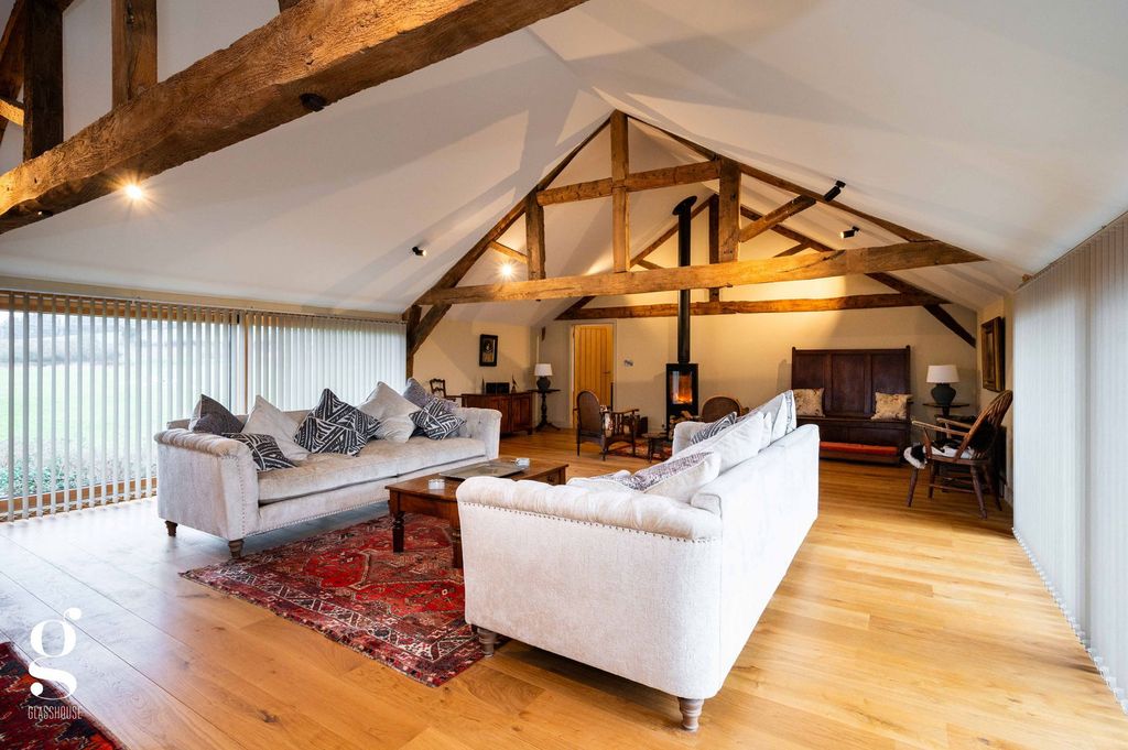 Property photo 3 of 65