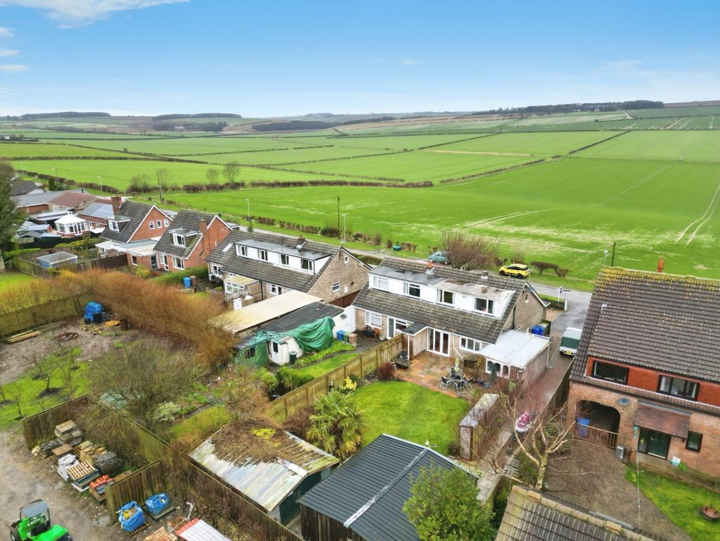 Property photo 3 of 33 3912659