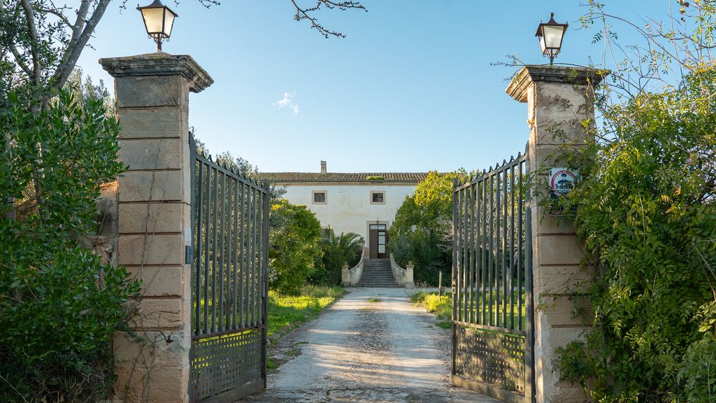 Property photo 1 of 19 Ferragut-20.Jpg