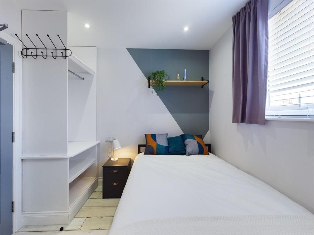 Property photo 3 of 5