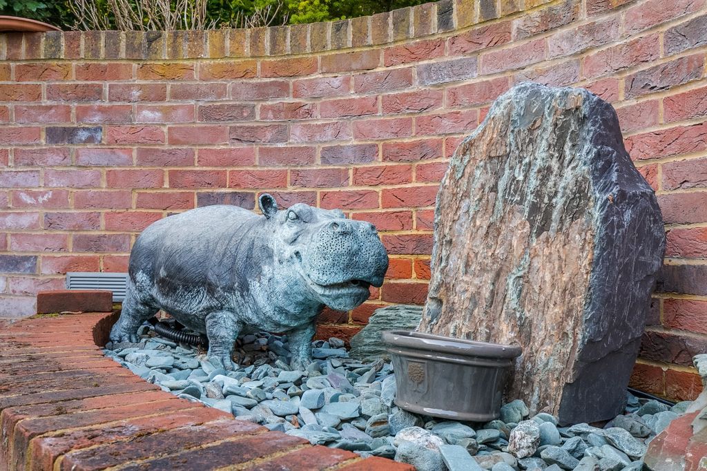 Property photo 2 of 22 Picture No. 21