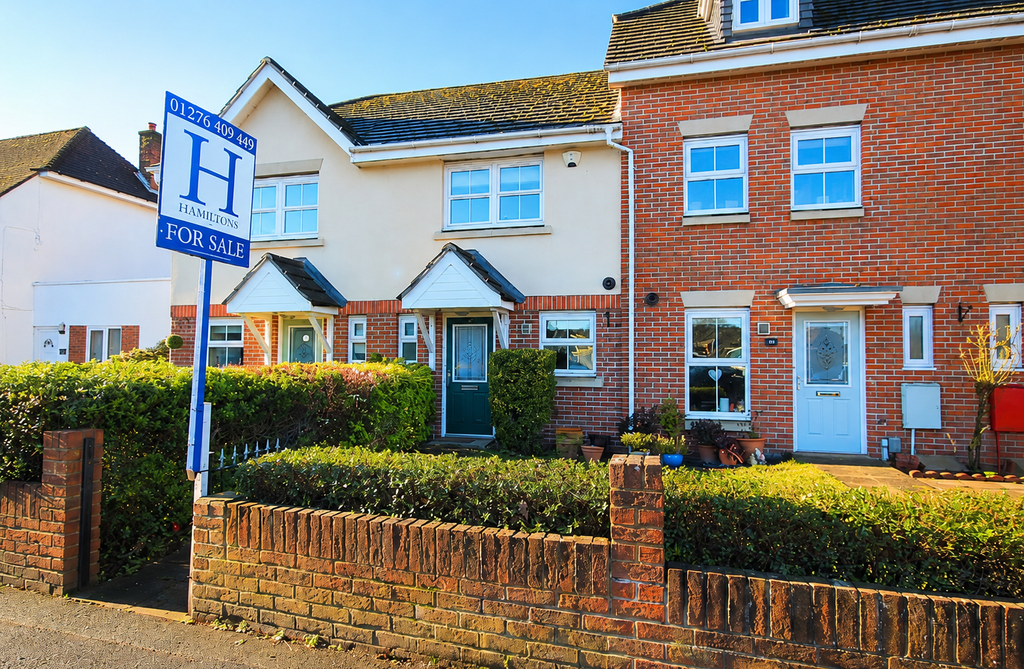 Property photo 1 of 14 B5D0B592-E7B3-4Dbf-A9Ef-1D51196De353