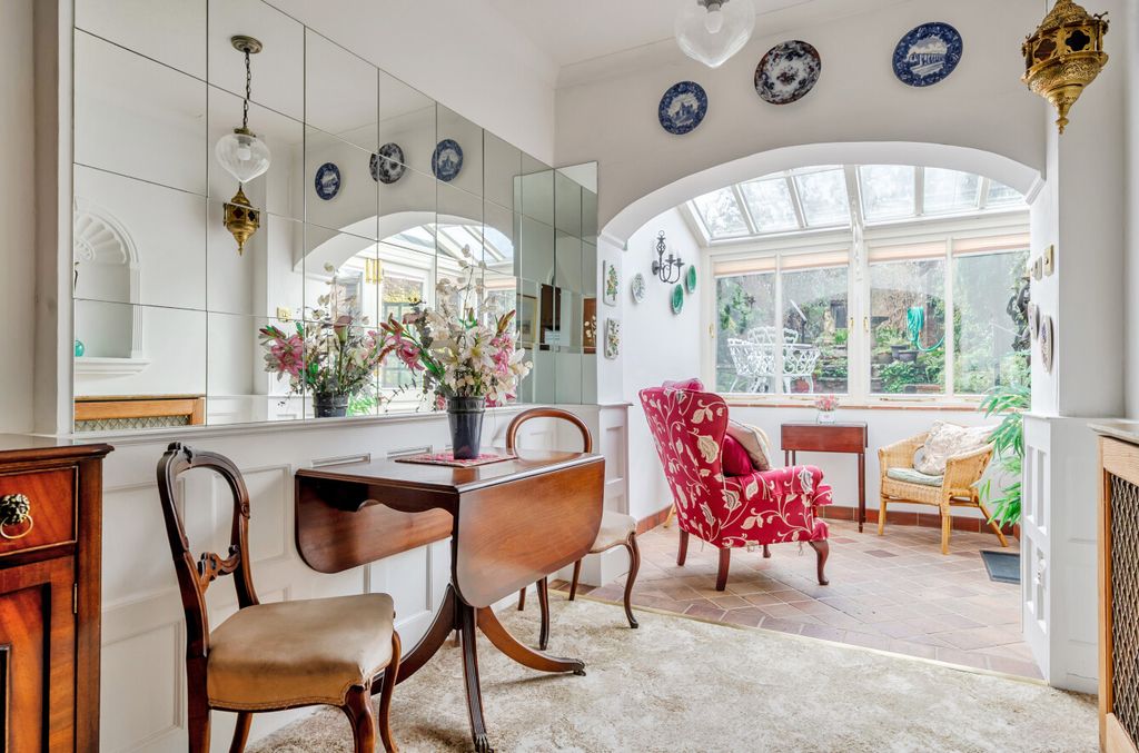 Property photo 3 of 15 1409247-13-6989d6...