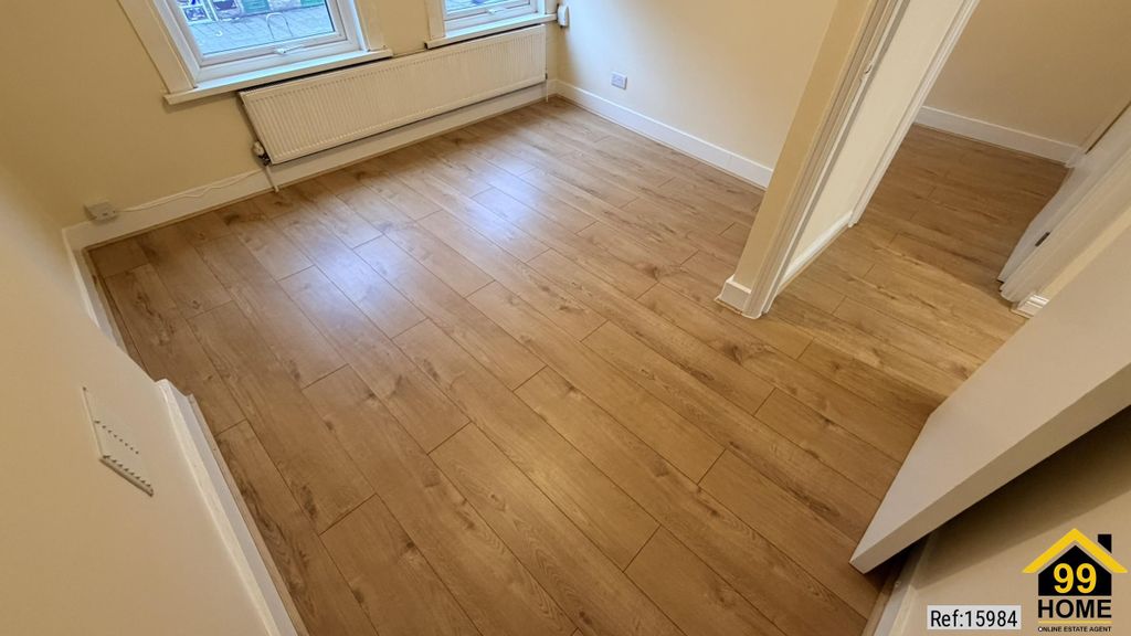 Property photo 2 of 8 Photo 1