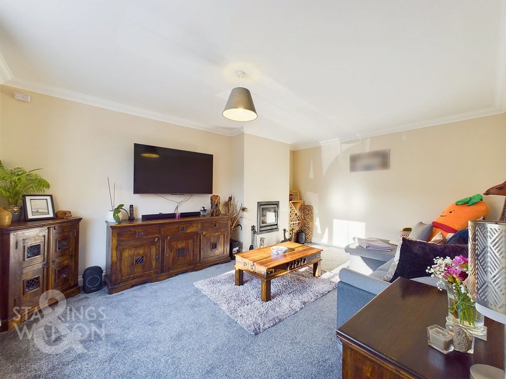 Property photo 3 of 33