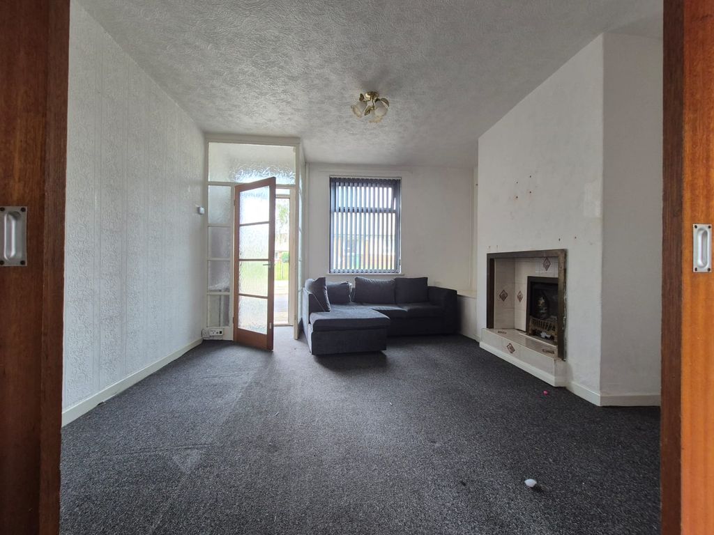 Property photo 2 of 3