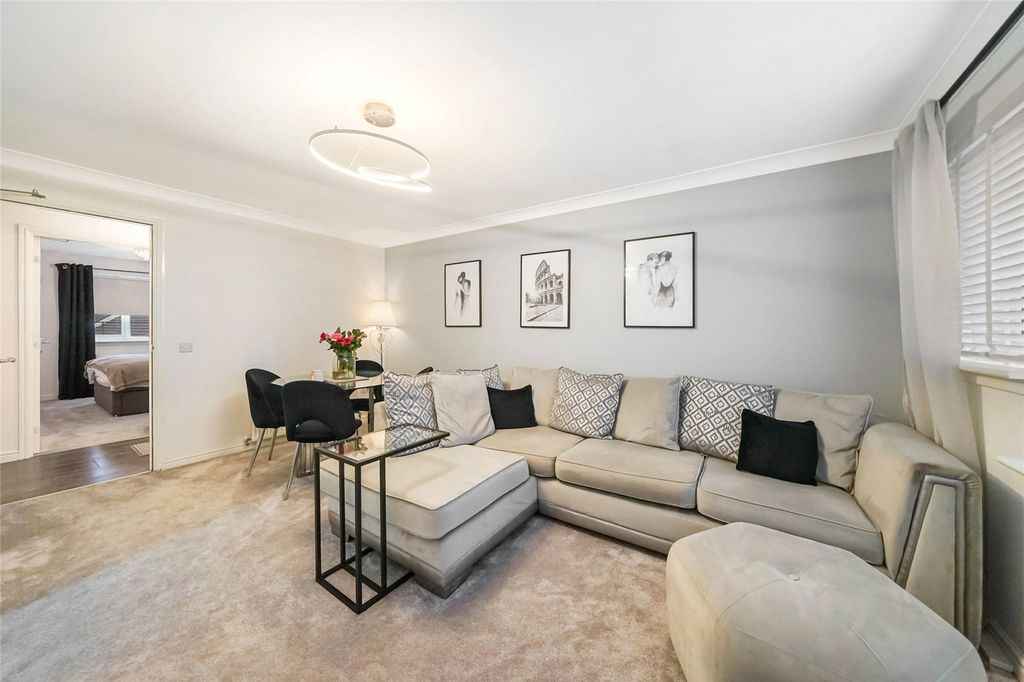 Property photo 2 of 21 Picture No. 10