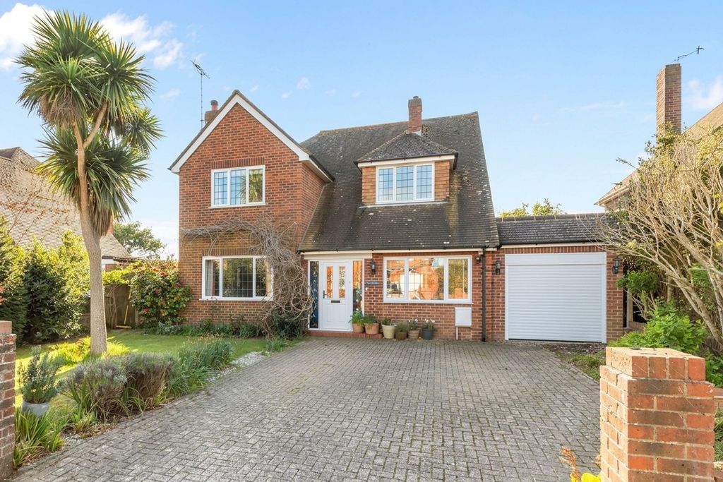 Property photo 1 of 18