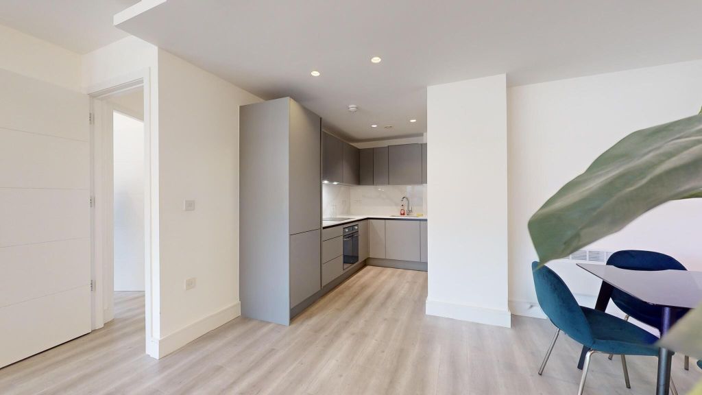 Property photo 2 of 20 Kitchen