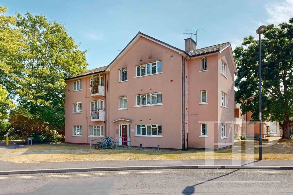 Property photo 1 of 9