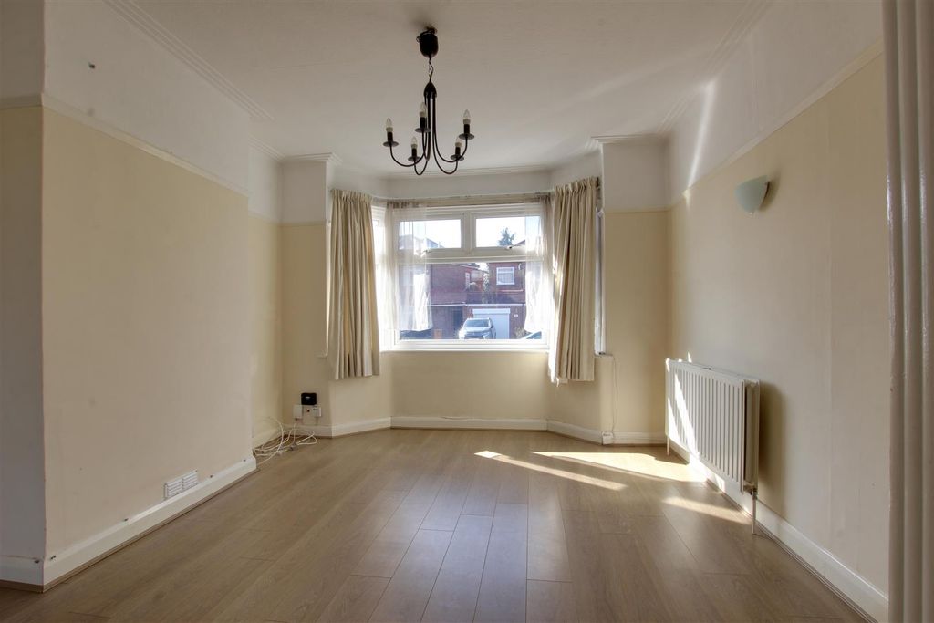 Property photo 2 of 15 Img_4840-Img_4842.Jpg