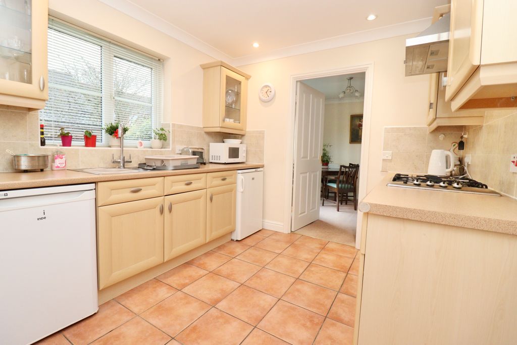 Property photo 2 of 16