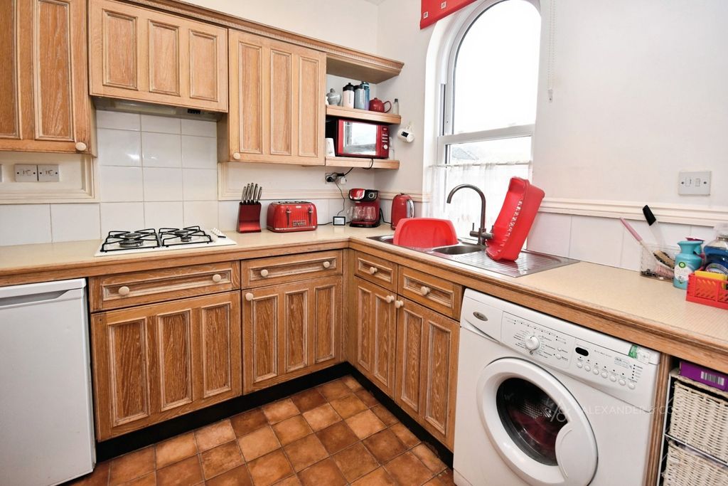 Property photo 2 of 11 Pbox-Img.Jpg