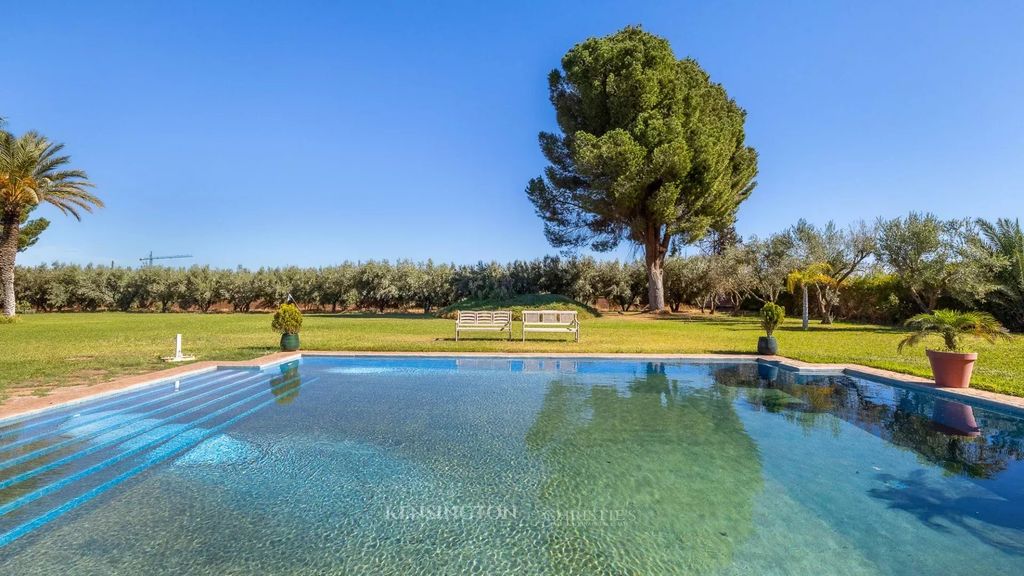 Property photo 3 of 40