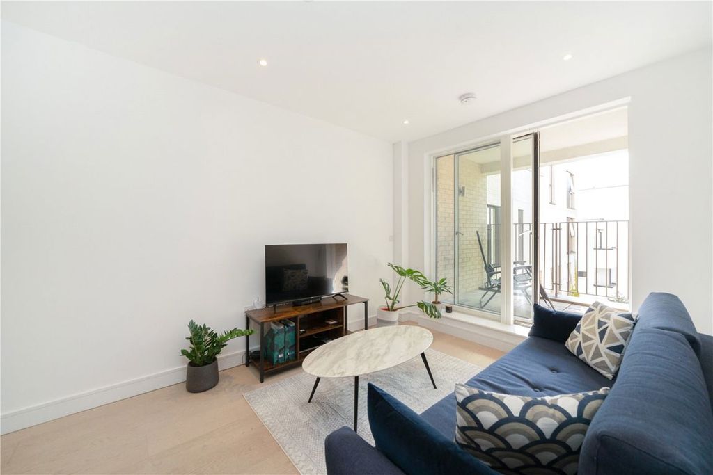 Property photo 3 of 8