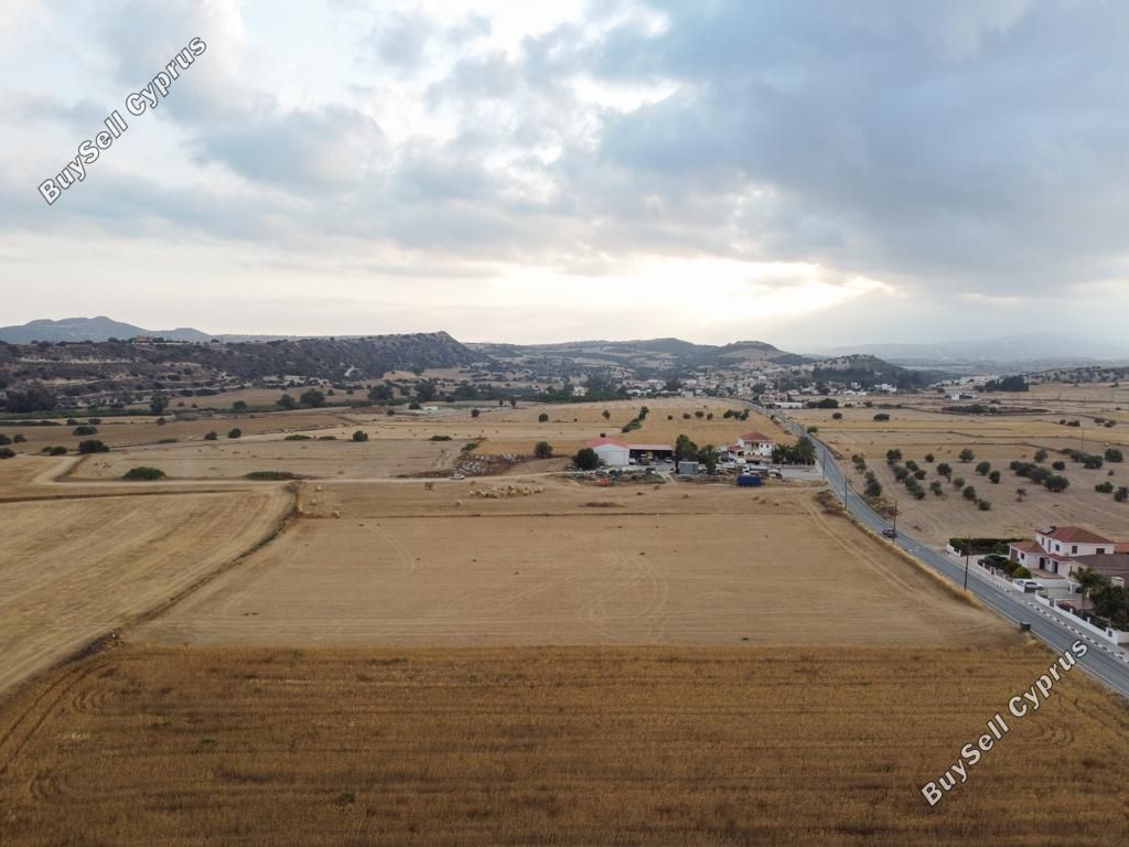 Property photo 3 of 8