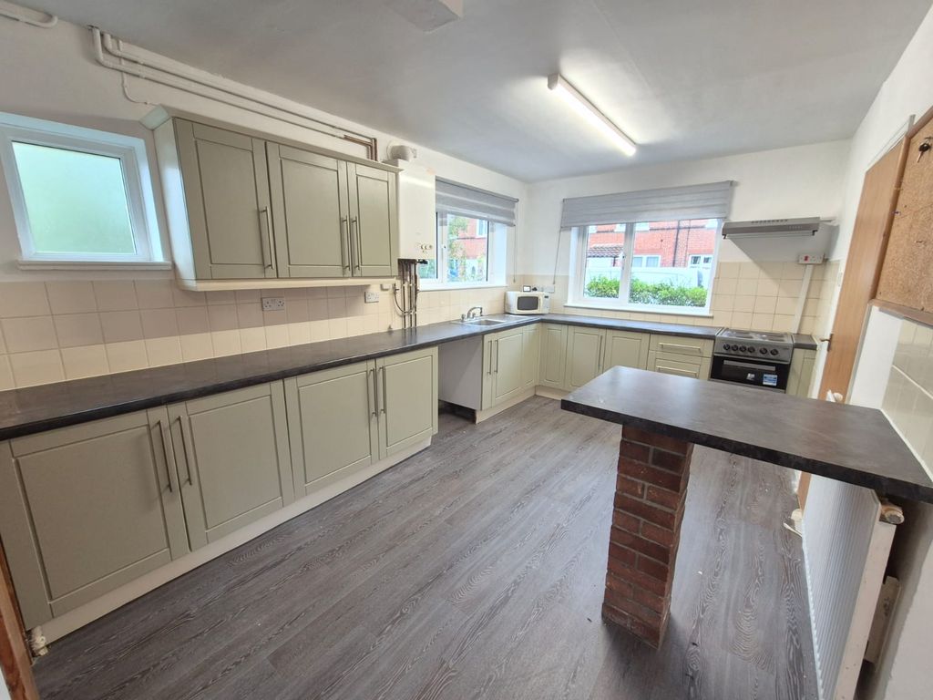 Property photo 3 of 22 Image