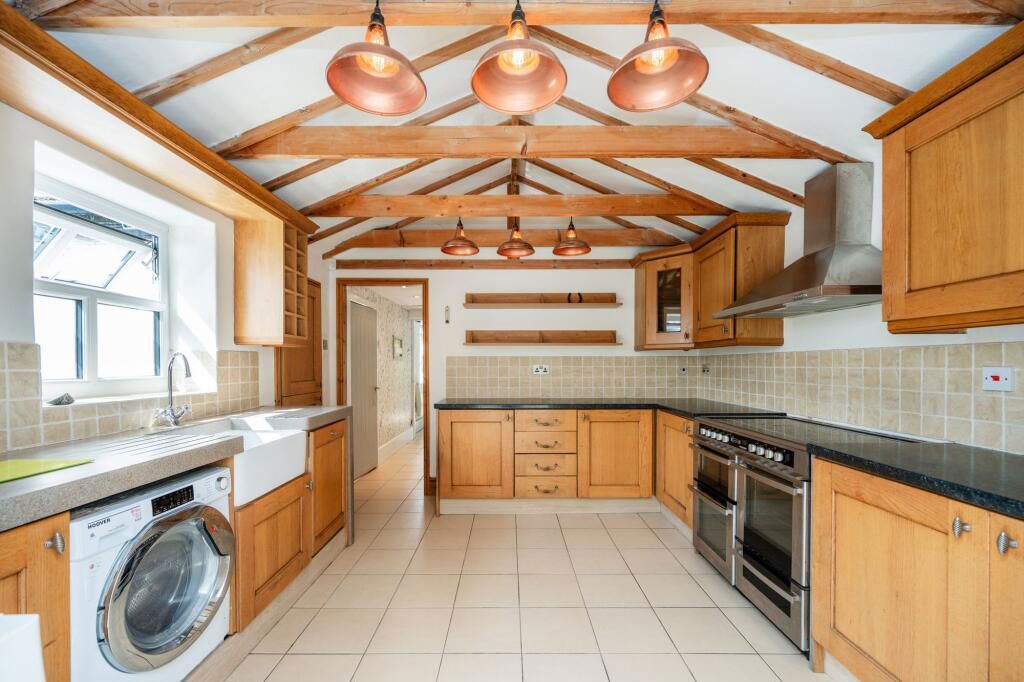 Property photo 3 of 31