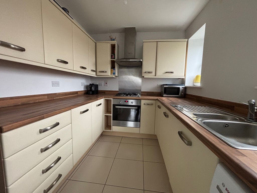 Property photo 3 of 8 Img_7315