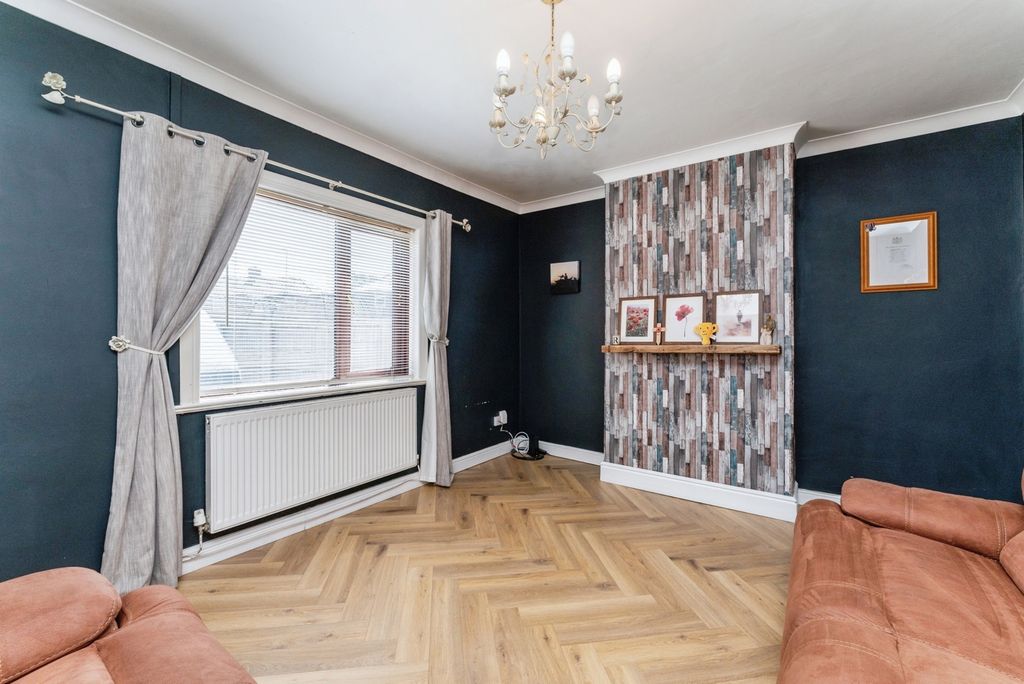 Property photo 3 of 20 Pbox-Img.Jpg