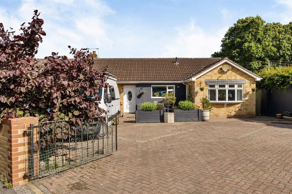 Property photo 1 of 27 External