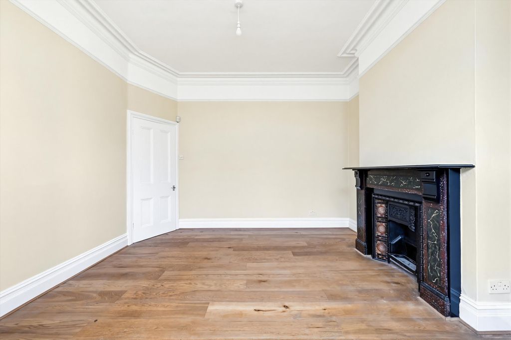 Property photo 3 of 23 Image