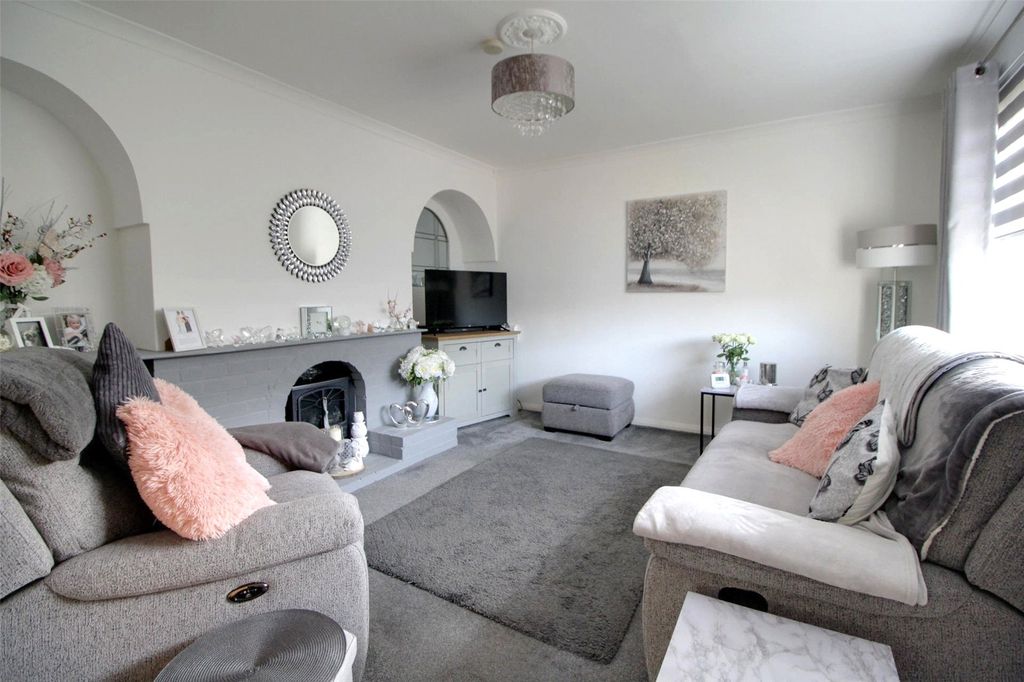 Property photo 2 of 19 Picture No. 17