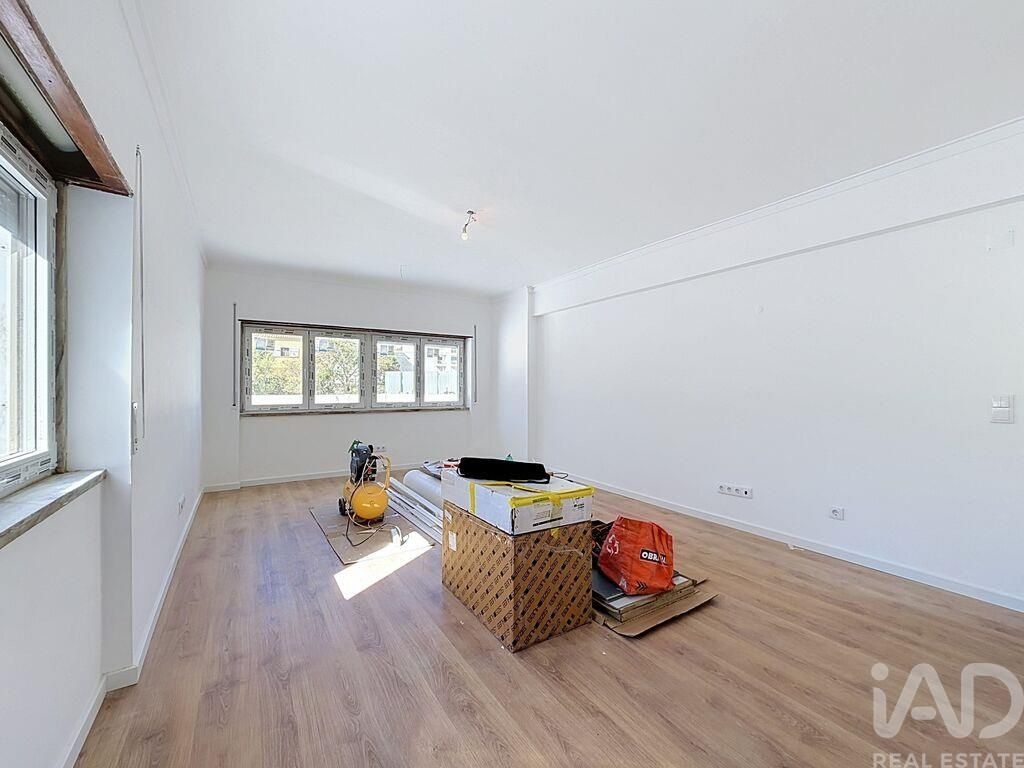 Property photo 3 of 35